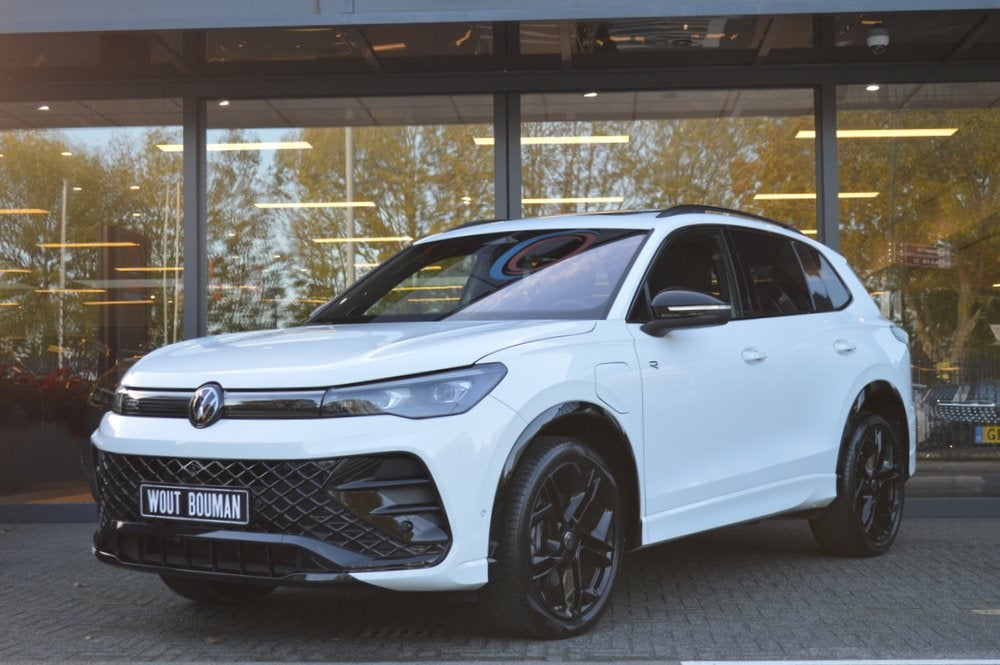 Volkswagen Tiguan 1.5 eHybrid R-Line IQ Leder Panorama Memor, Auto's, 4 cilinders, Wit, Hybride Elektrisch/Benzine, SUV of Terreinwagen