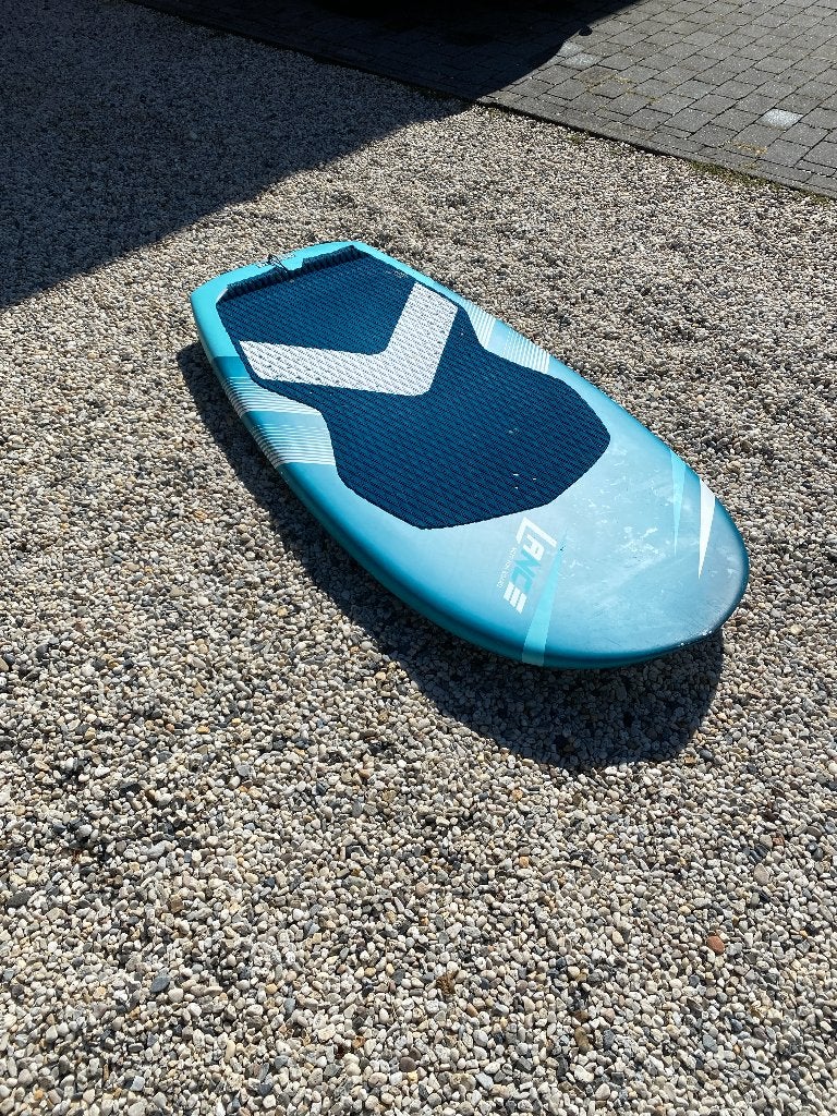 GONG Lance 5,7 Wood-2X custom 120L Wingboard, Watersport en Boten, Wingsurfen, Ophalen, Gebruikt, Wingsurf-board