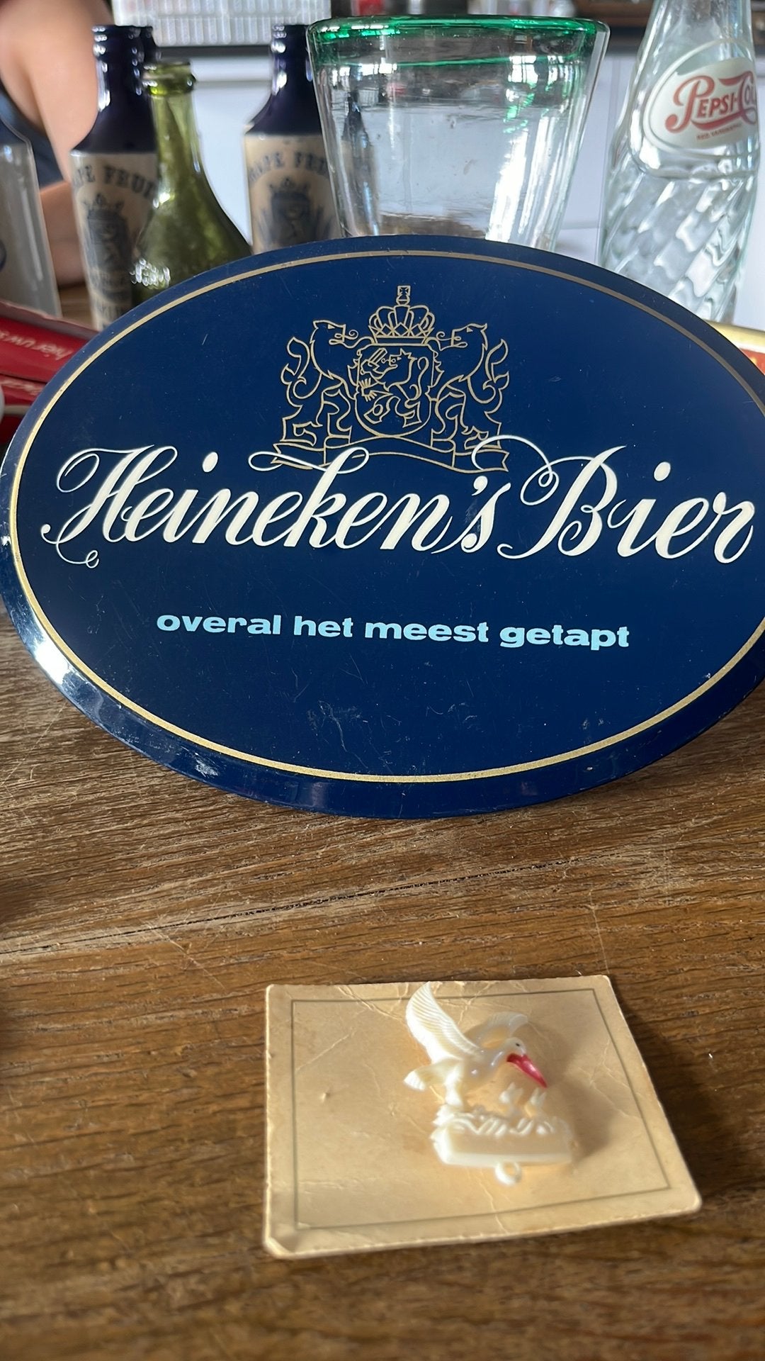 Heineken’s bier overal het meest getapt “showcard”, Verzamelen, Biermerken, Ophalen of Verzenden, Gebruikt, Reclamebord, Plaat of Schild