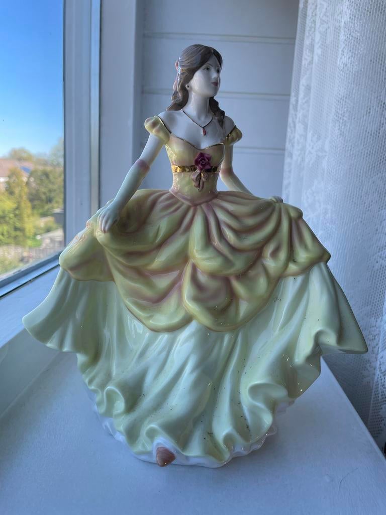 Royal Doulton Pretty Ladies "Summer Dance" HN 5256, Verzamelen, Ophalen of Verzenden, Zo goed als nieuw, Mens