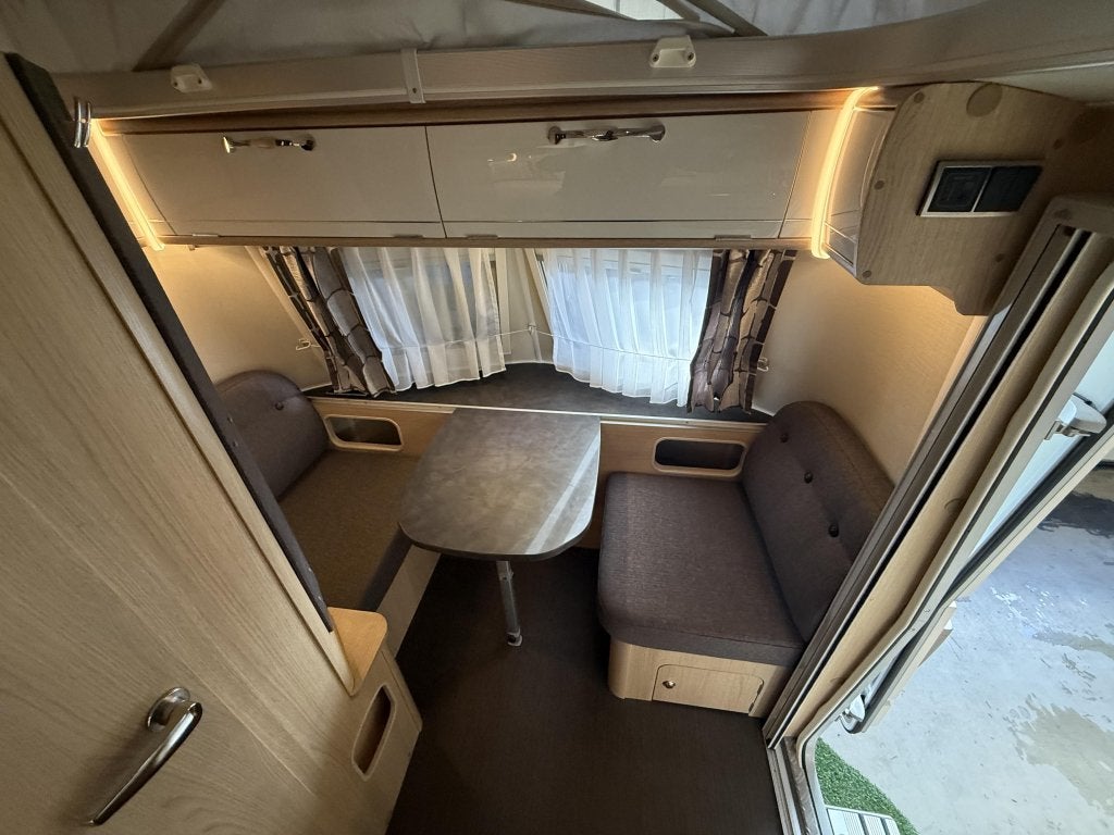 Eriba Touring - 60 Edition 542, Standaardzit, Bedrijf, 4 tot 5 meter, Eriba