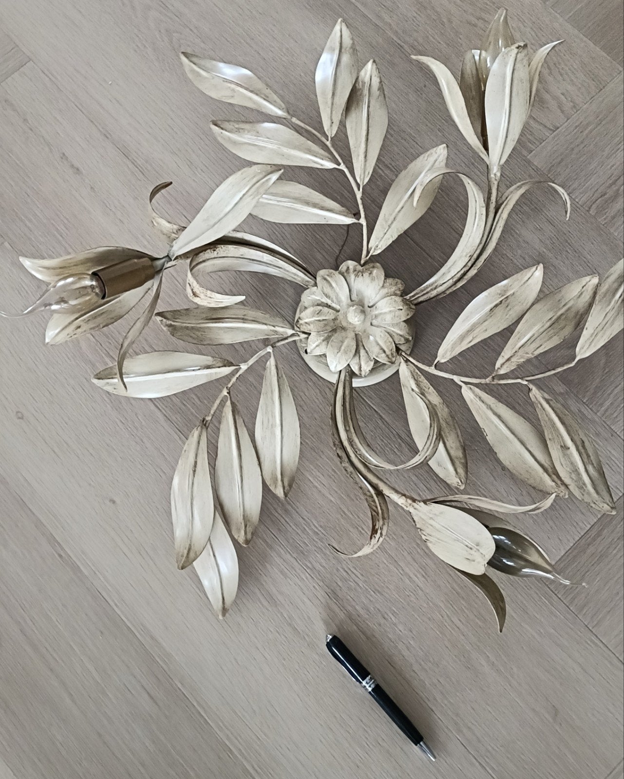 Vintage plafondlamp met bloem- en bladmotief, Overige merken, Gebruikt, Beige, E14 (klein)