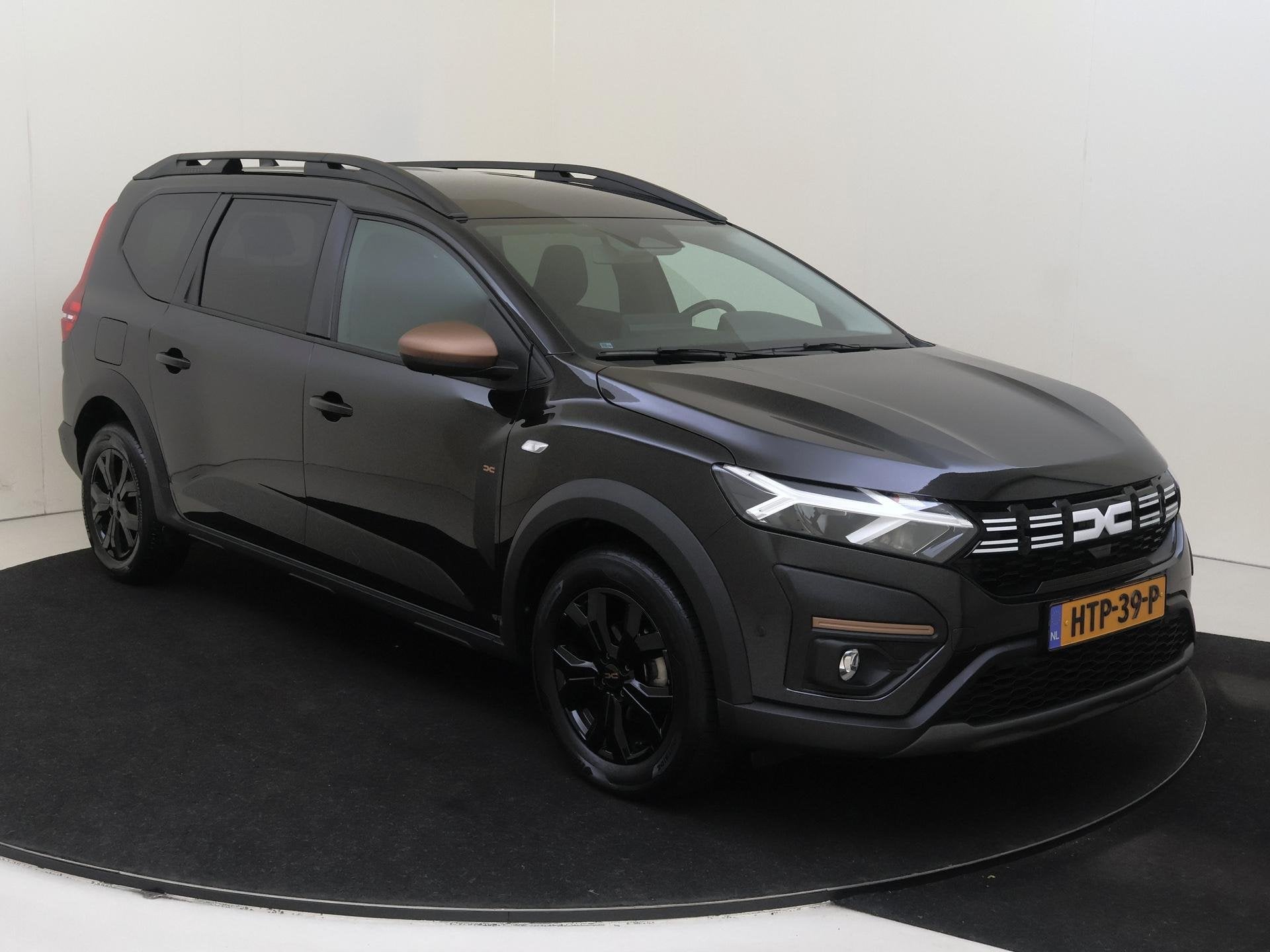 Dacia Jogger 1.0 TCe 110 Extreme 5p. | Navigatie | Achteruit, Auto's, Dealer onderhouden, Stof, Euro 6, Zwart