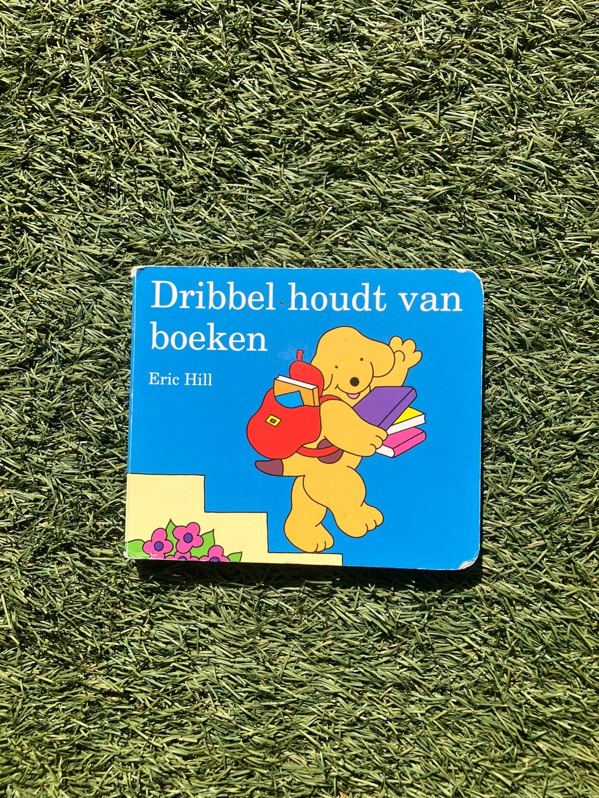 Dribbel houdt van boeken - Eric Hill, Boeken, Ophalen of Verzenden, Gelezen