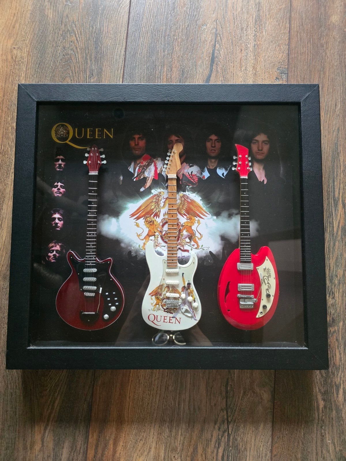Queen miniatuurgitaren, Ophalen of Verzenden, Zo goed als nieuw