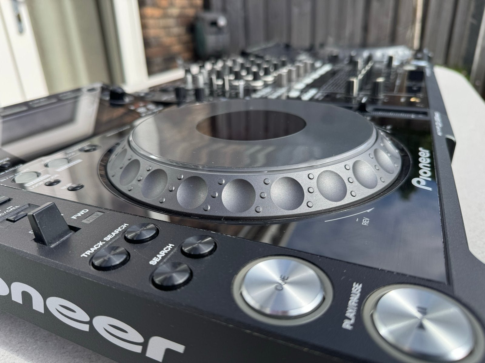Foto 9 van Pioneer DJ-set: 2x CDJ-2000NXS & DJM-900NXS