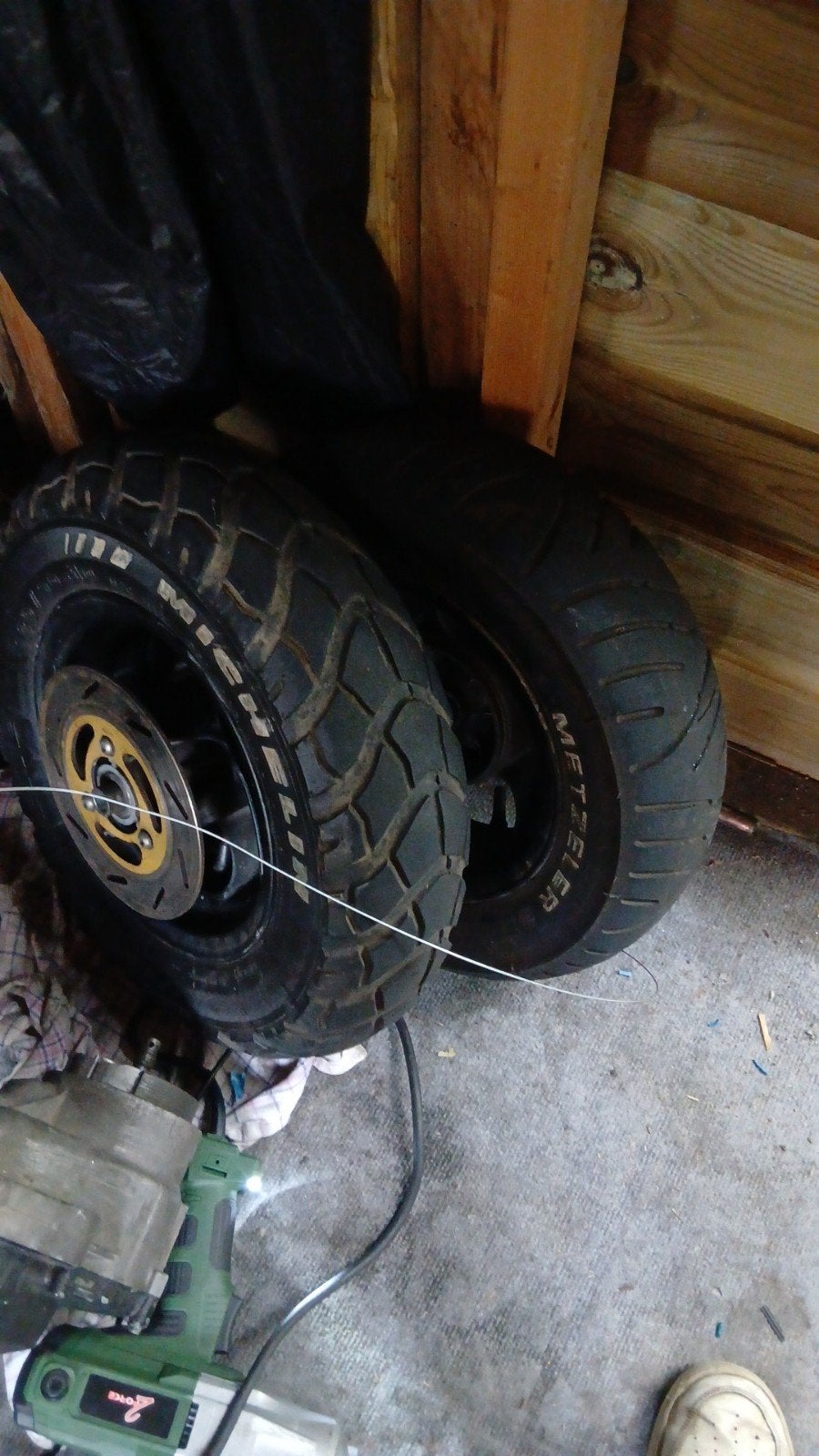 Typhoon 125cc velgenset - Michelin en Metzeler banden, Ophalen