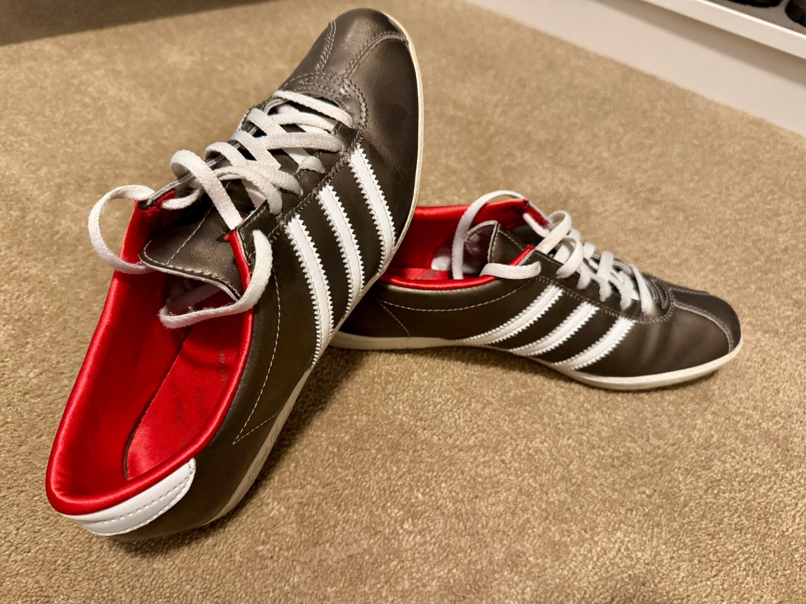 Te koop: Adidas Sleek, Bruin, Ophalen of Verzenden, Sneakers of Gympen, Gedragen