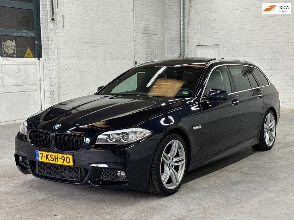 BMW 5-serie Touring 520i | M Pakket | Panoramadak | Cruise C, Auto's, BMW, Automaat, Euro 5, Achterwielaandrijving, Gebruikt