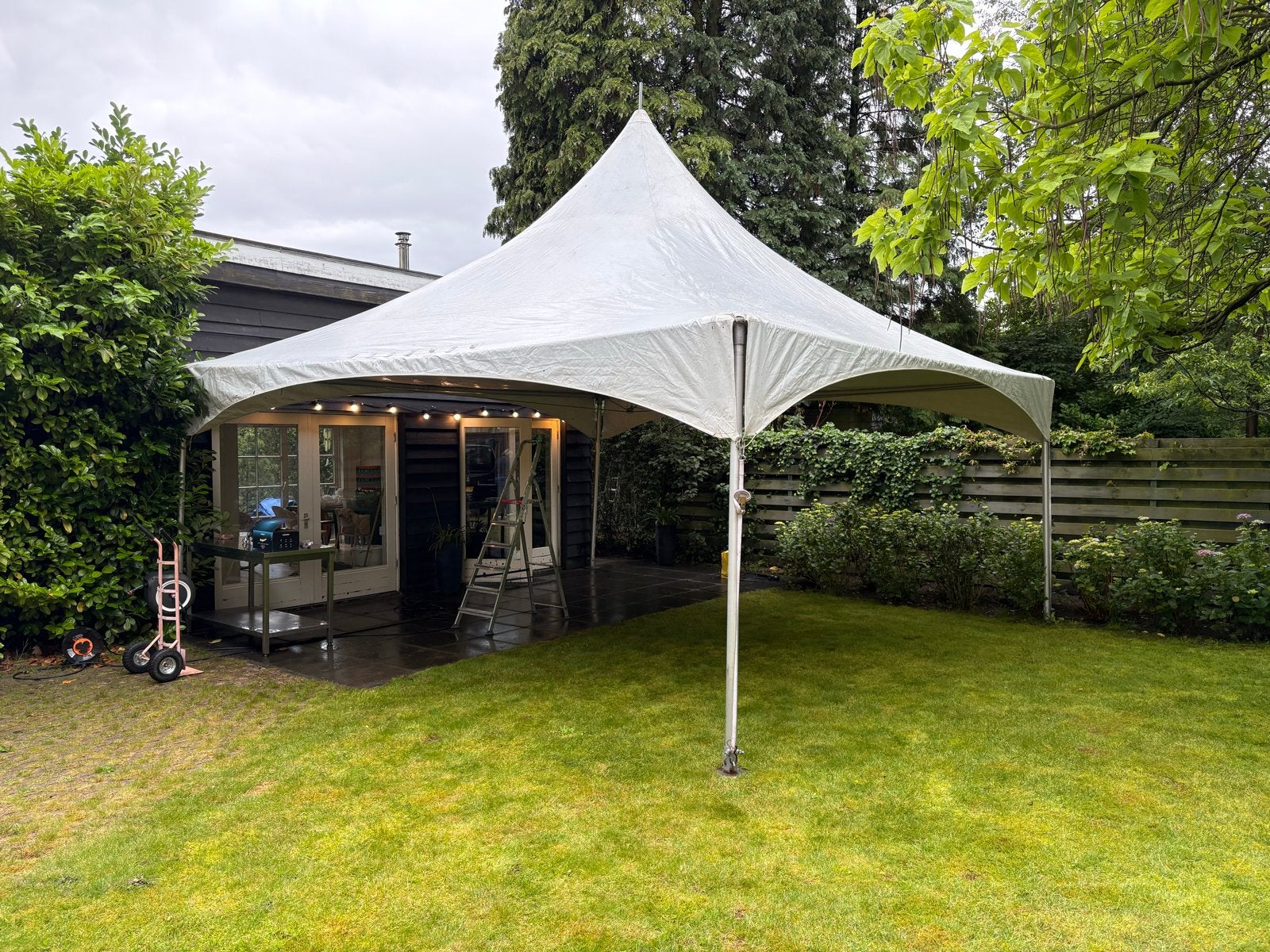 TE HUUR Pagode tent 6x6 meter inclusief opbouw, Ophalen, 6 meter of meer, 2 meter of meer, Zo goed als nieuw