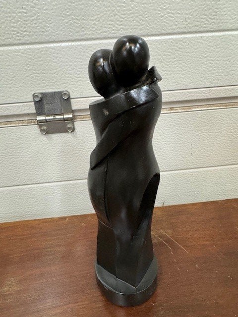Abstracte sculptuur/ beeld van verliefde man en vrouw, Ophalen of Verzenden