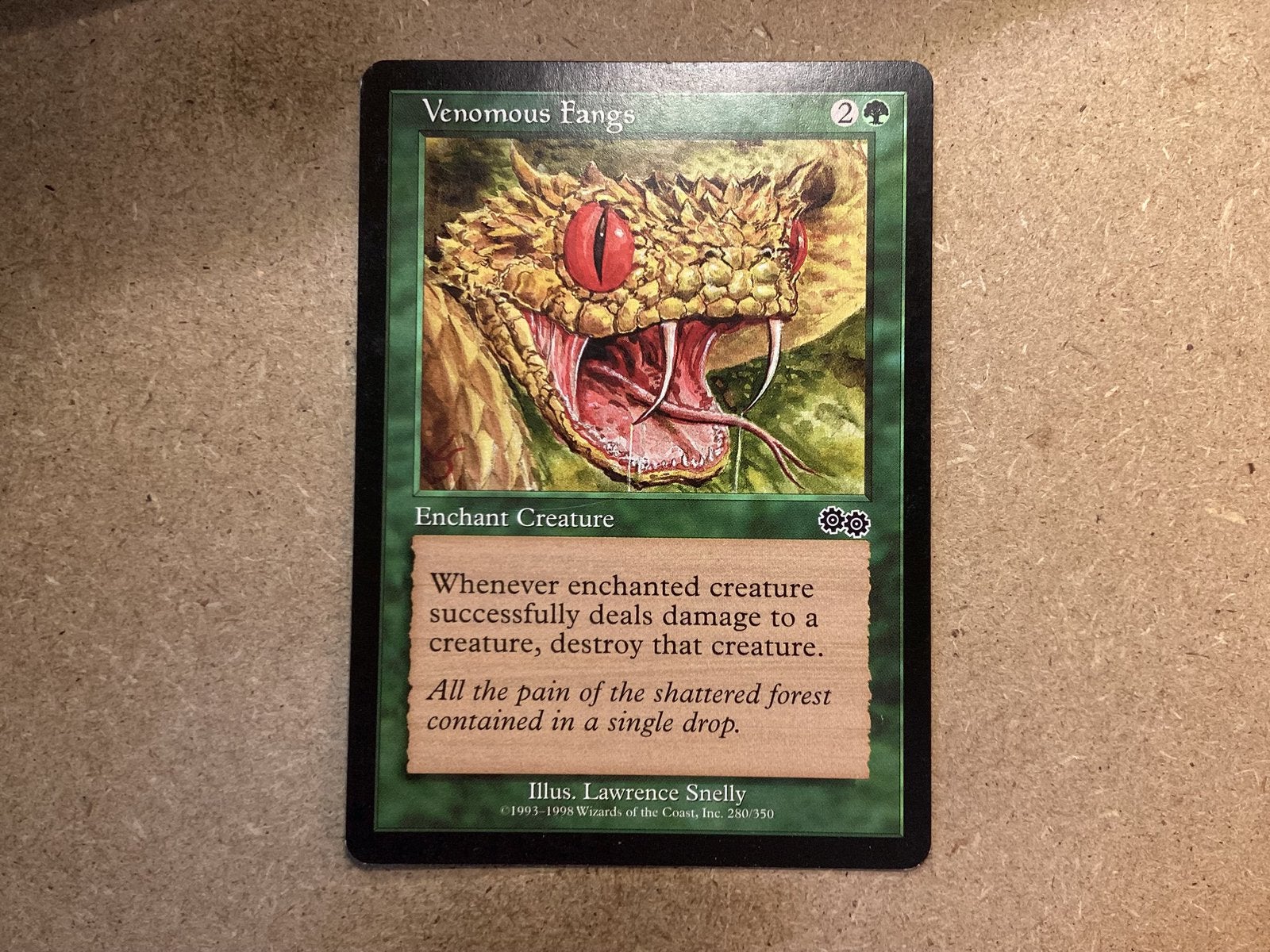 1x Venomous Fangs [280/350] (Excellent), Ophalen of Verzenden, Zo goed als nieuw, Losse kaart
