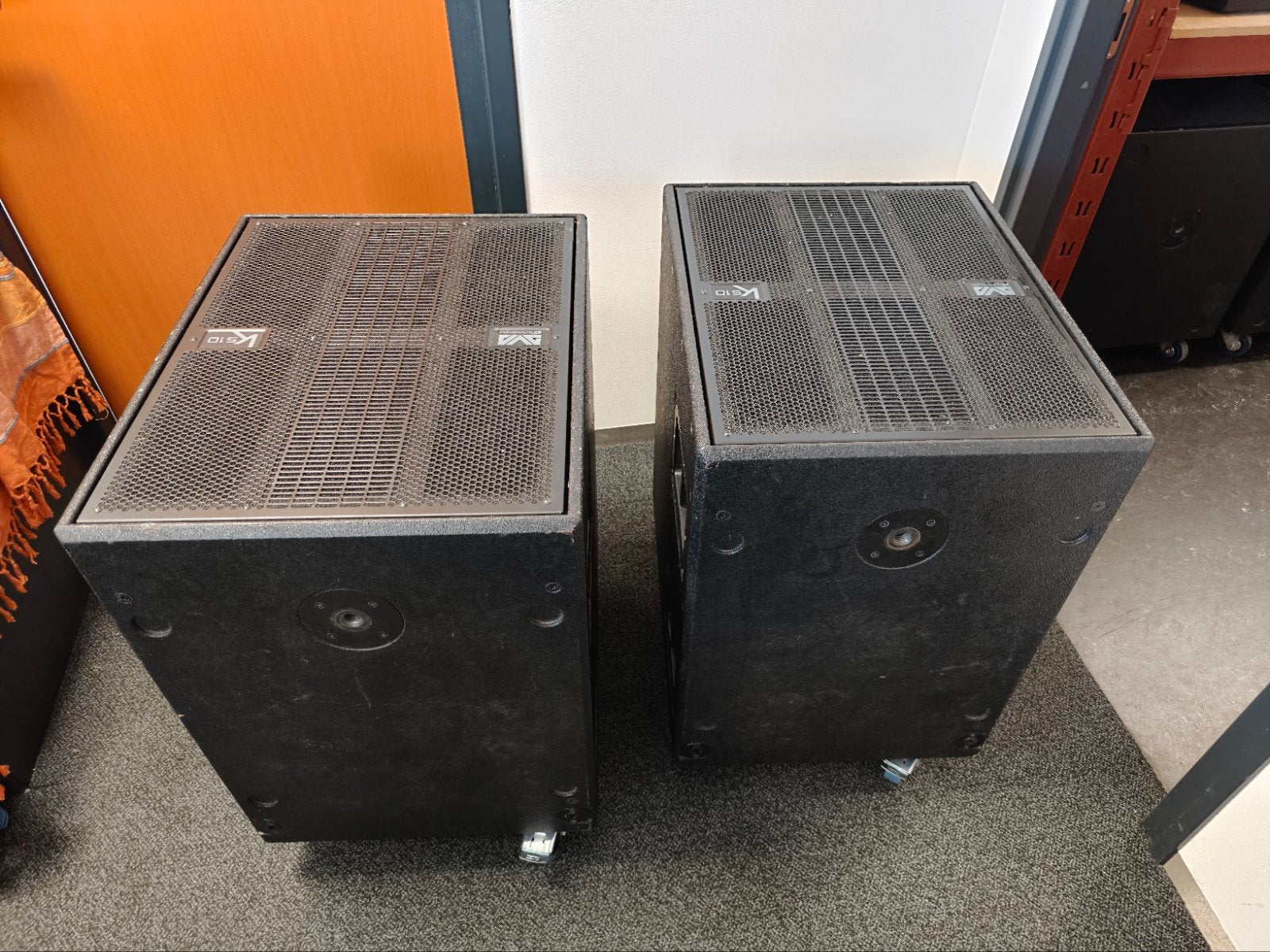 2x DB Technologies dva KS10 Subwoofer, Audio, Tv en Foto, Luidsprekers, Subwoofer, Zo goed als nieuw, Ophalen, 150 watt of meer