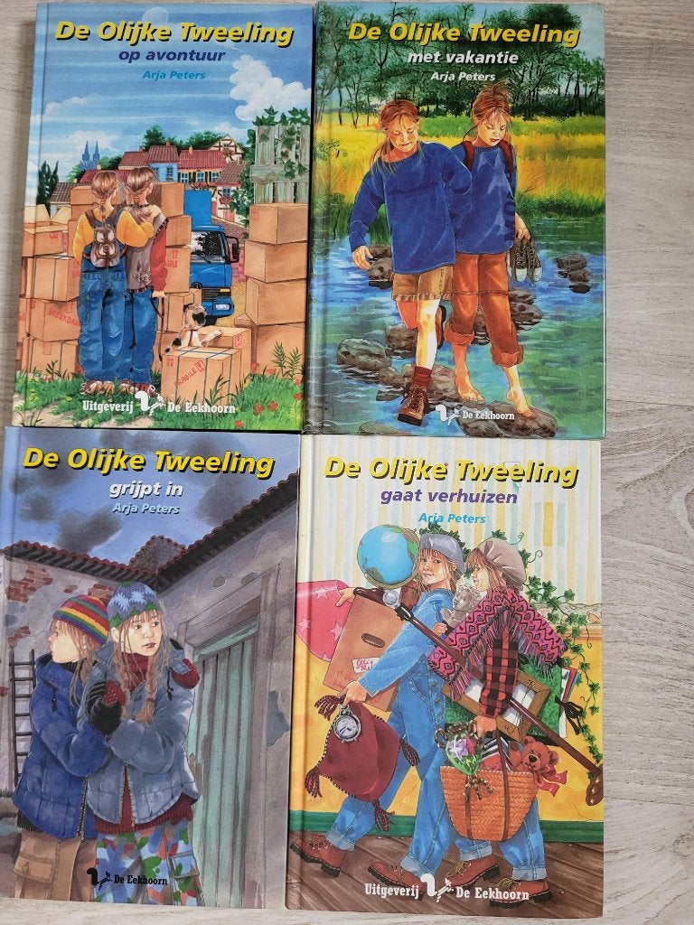 De olijke tweeling 4 boeken, Boeken, Verzenden, Zo goed als nieuw, Fictie algemeen