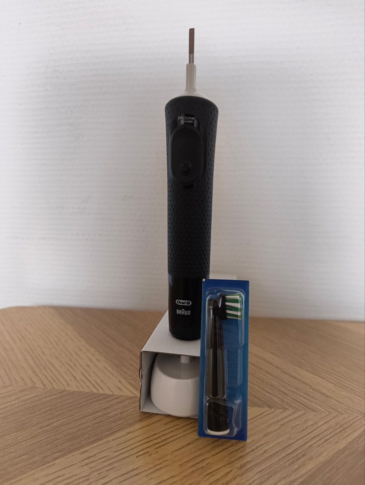 Oral B elektrische tandborstel, Ophalen of Verzenden, Nieuw, Tandenborstel
