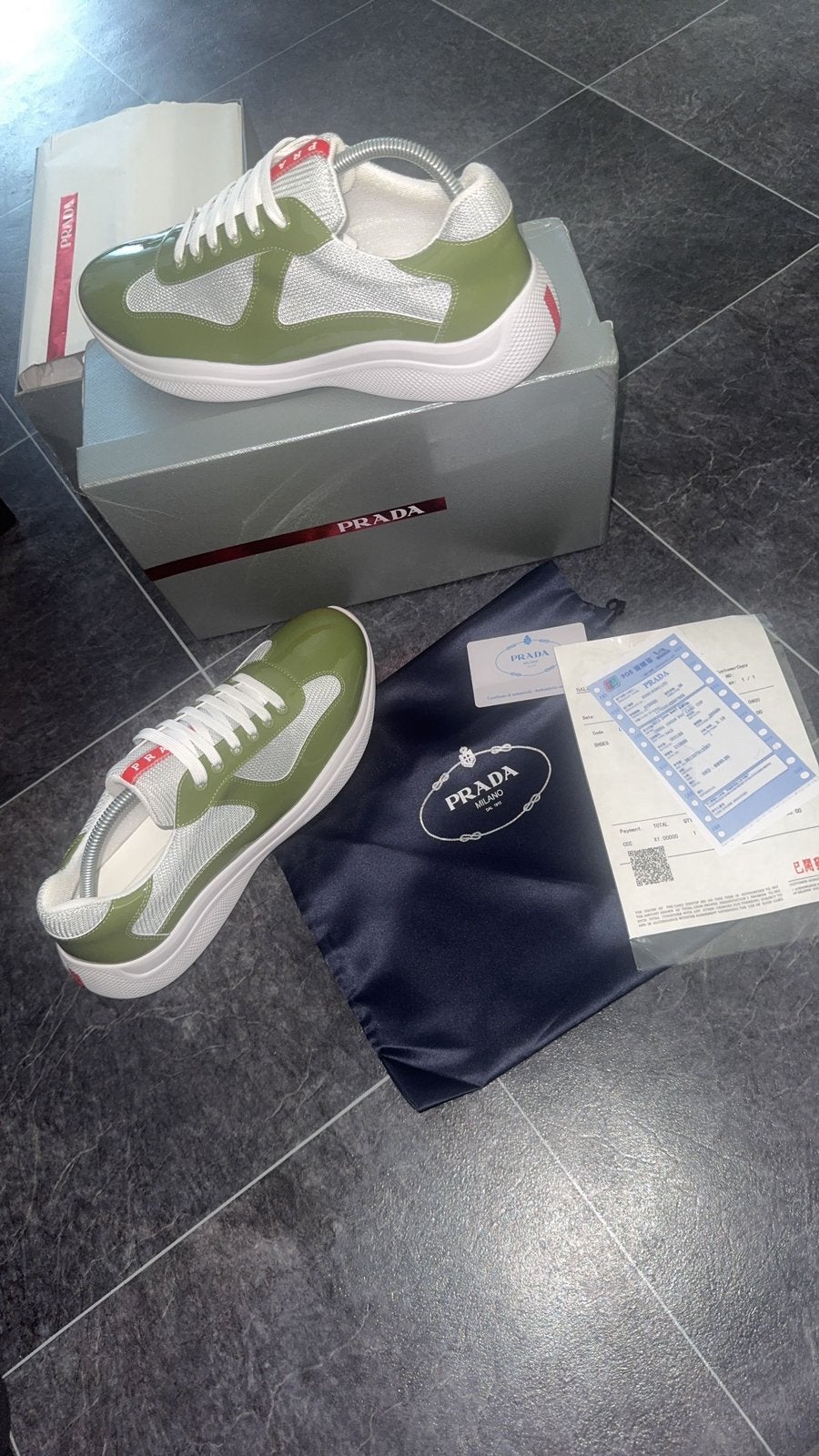 Prada cups olive green, Kleding | Heren, Ophalen of Verzenden, Zo goed als nieuw, Overige kleuren