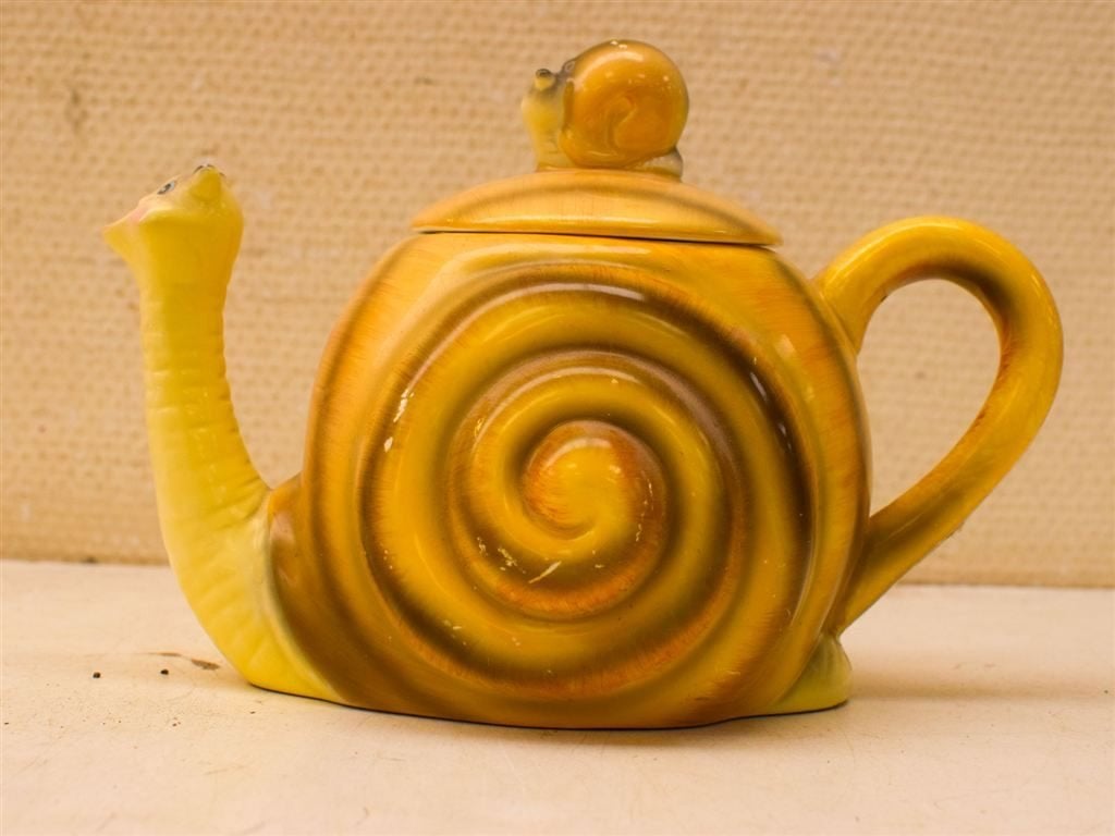 Siaki Dolomite porseleinen Theepot 48611, Gebruikt, Ophalen of Verzenden, Bord(en), Overige stijlen