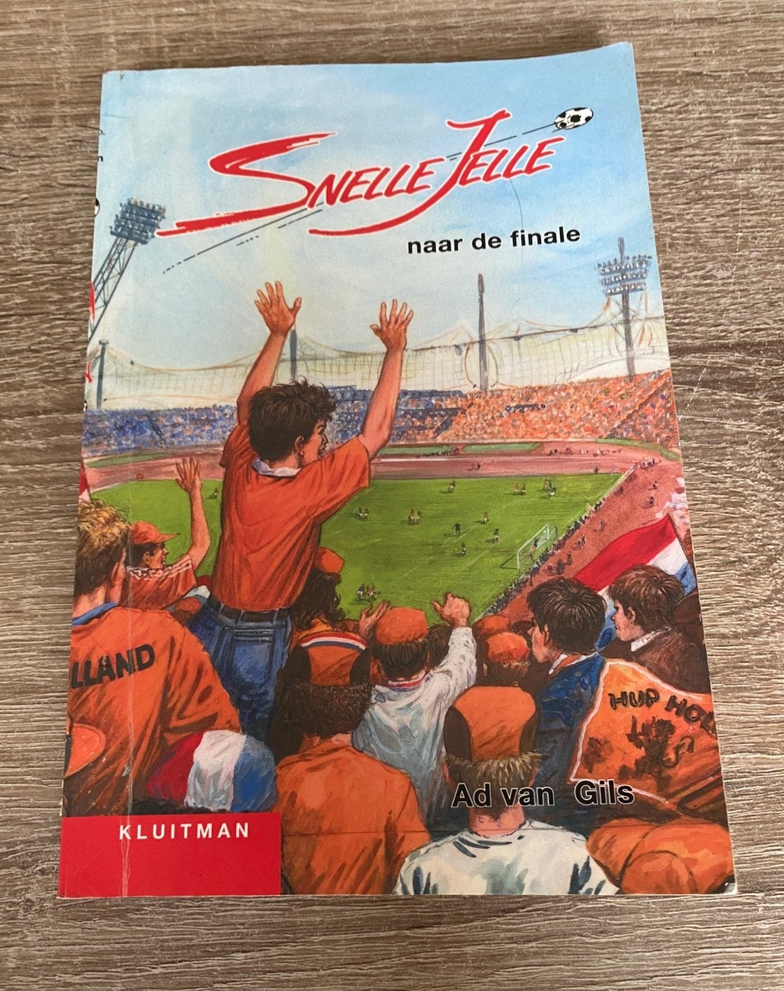 Ad van Gils - Snelle Jelle naar de finale, Boeken, Ophalen of Verzenden, Zo goed als nieuw, Ad van Gils