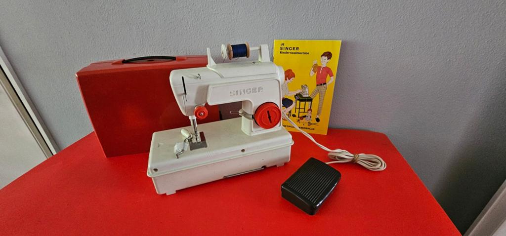 Oude kindernaai machine, Ophalen of Verzenden