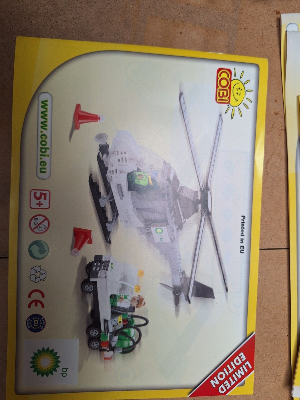 COBI BP Limited Edition Helikopter en Tankwagen Set, Kinderen en Baby's, Speelgoed | Bouwstenen, Ophalen of Verzenden, Zo goed als nieuw
