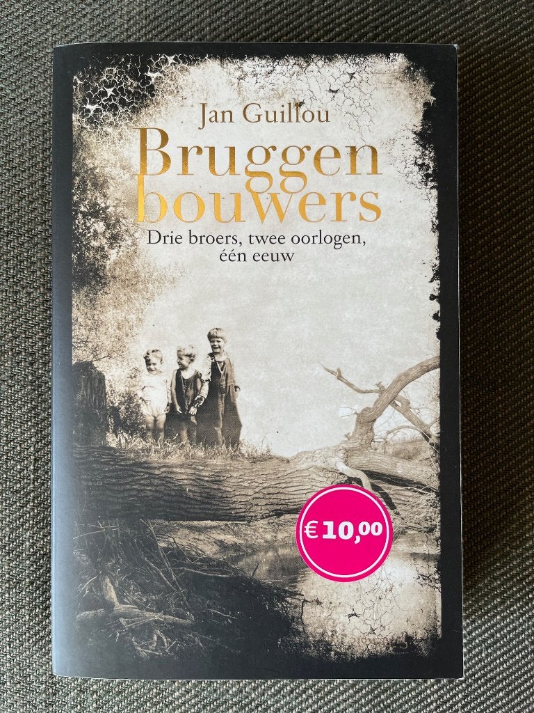 Jan Guillou - Bruggenbouwers., Ophalen of Verzenden, Zo goed als nieuw, Jan Guillou