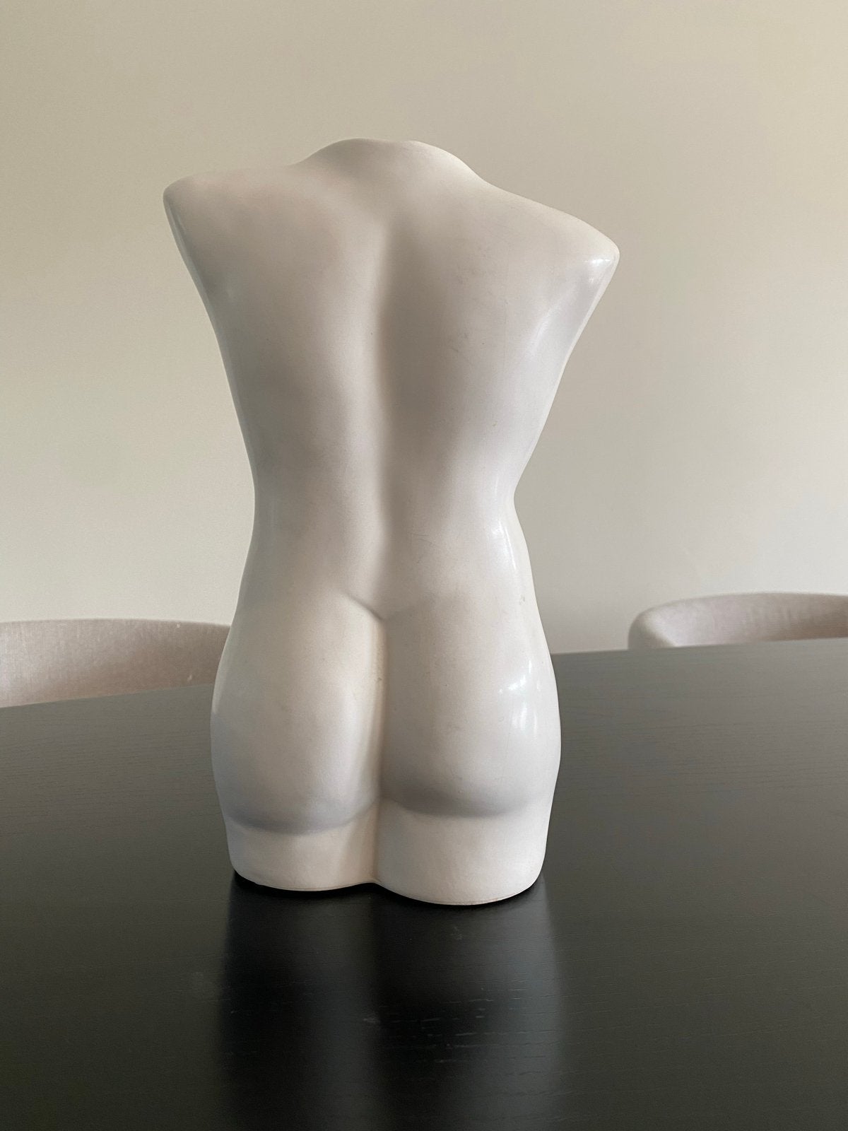Witte Buste Sculptuur van Mannenlichaam, Buste, Ophalen of Verzenden, Handgemaakt, 20 - 50 cm