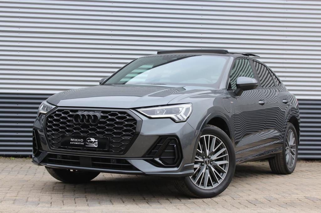 Audi Q3 Sportback 45 TFSI e 3x S-Line | Panoramadak| Black o, Auto's, Audi, Zwart, Leder en Stof, Nieuw, Hybride Elektrisch/Benzine