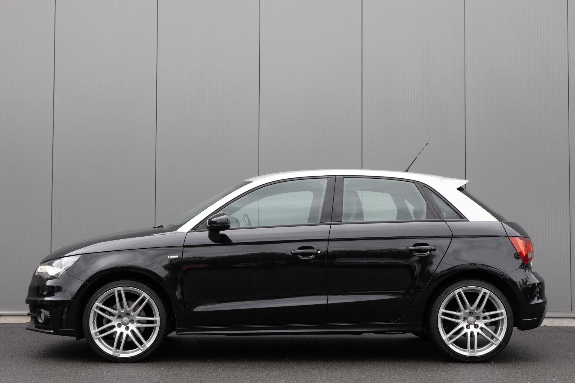 Audi A1 1.4 TFSI | 185 PK | 3X S-line | Schaalstoelen | Bose, Auto's, Audi, Euro 5, 4 cilinders, 4 stoelen, Zwart