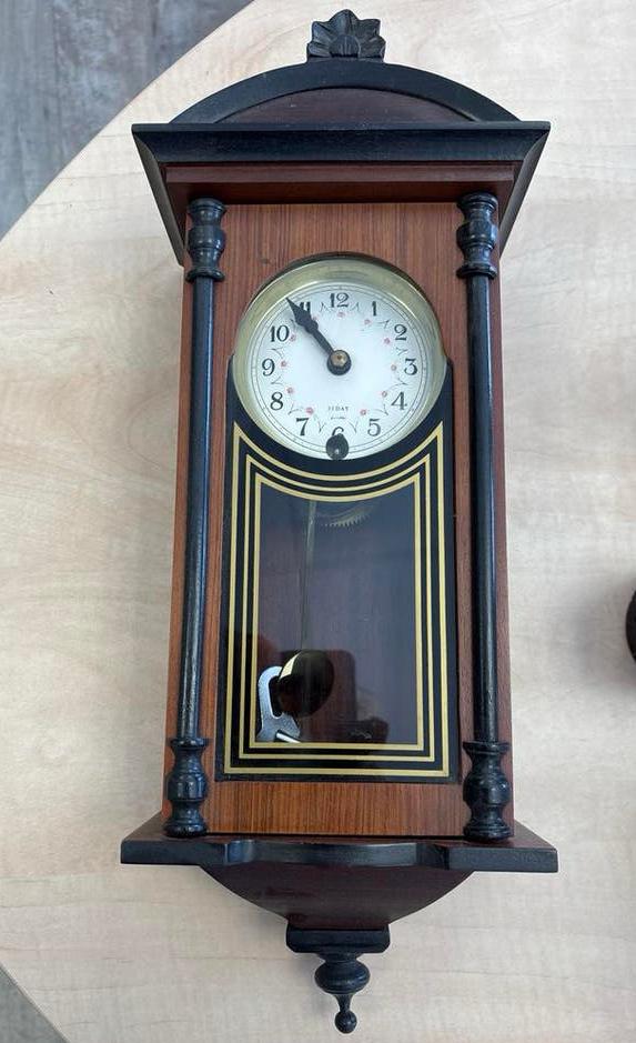 Vintage houten wandklok met slinger - 3-daags uurwerk, Ophalen of Verzenden