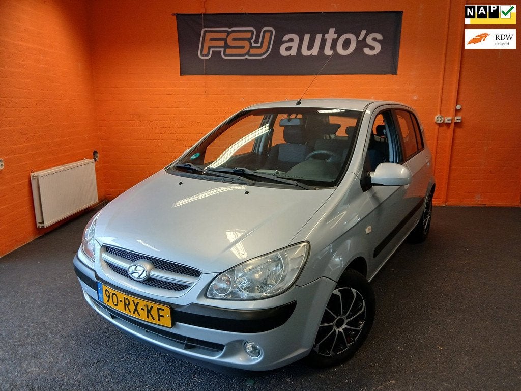 Hyundai Getz 1.4 / 5 DEURS / ACTIVE COOL / AIRCO!, Voorwielaandrijving, Zwart, 4 cilinders, Origineel Nederlands