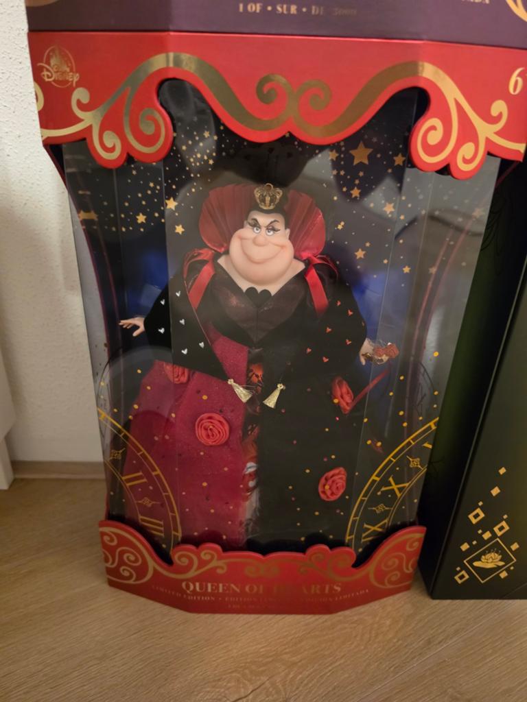 Disney Queen of Hearts Limited Edition Pop, Ophalen