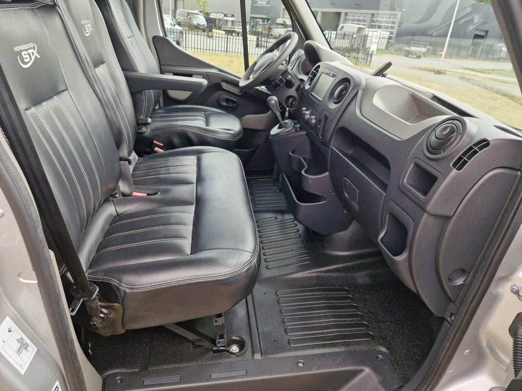 Foto 15 van Renault Master STX hengstuitvoering 2017 automaat vernieuwd!