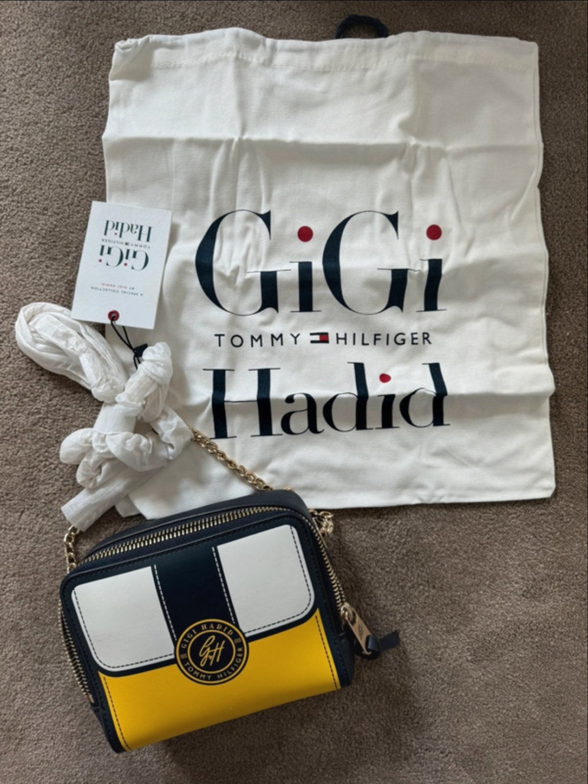 Tommy Hilfiger X Gigi Hadid Limited Edition Tas Nieuw, Ophalen of Verzenden, Nieuw, Blauw, Schoudertasje