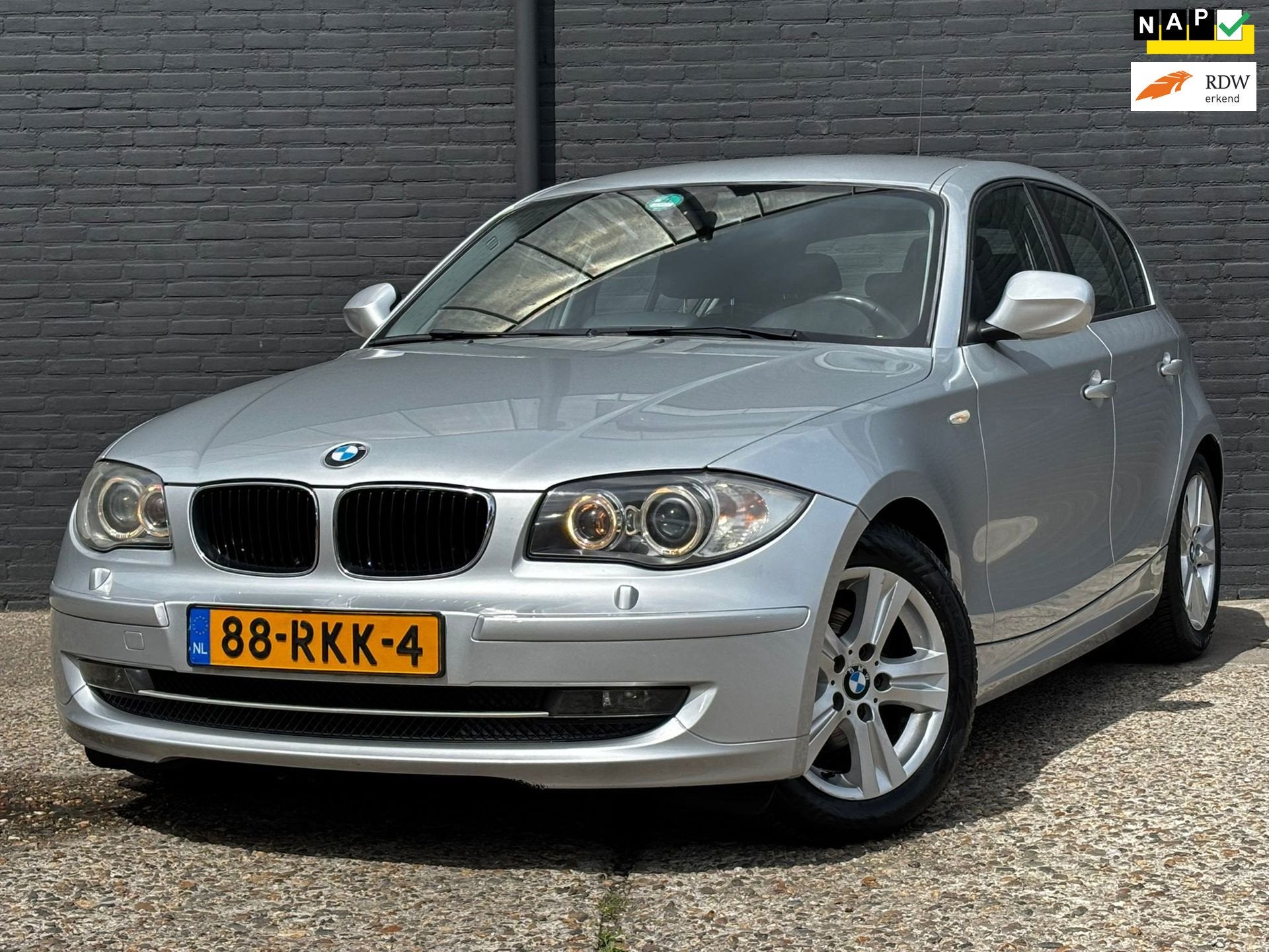 BMW 1-serie 116i EffDyn. Ed. Business Line Ultimate Edition, 1-Serie, Euro 5, Achterwielaandrijving, 4 cilinders
