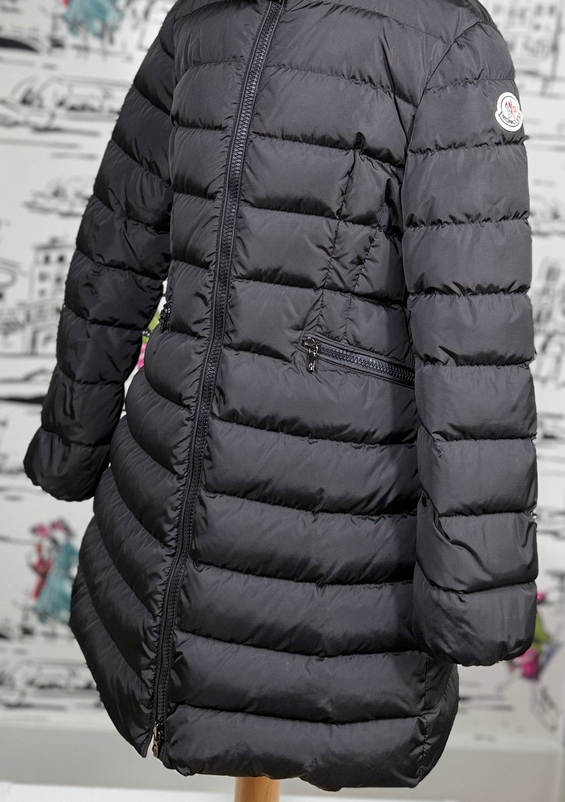 Moncler zwarte charpal winterjas meisje maat 10 (780 euro), Moncler EU, Meisje, Nieuw, Ophalen of Verzenden