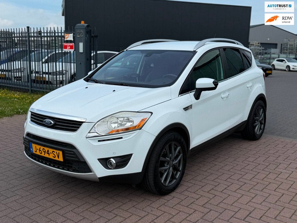 Ford Kuga 2.5 20V Titanium 200PK Trekhaak Automaat Zeer nett, Automaat, Euro 5, Gebruikt, Zwart