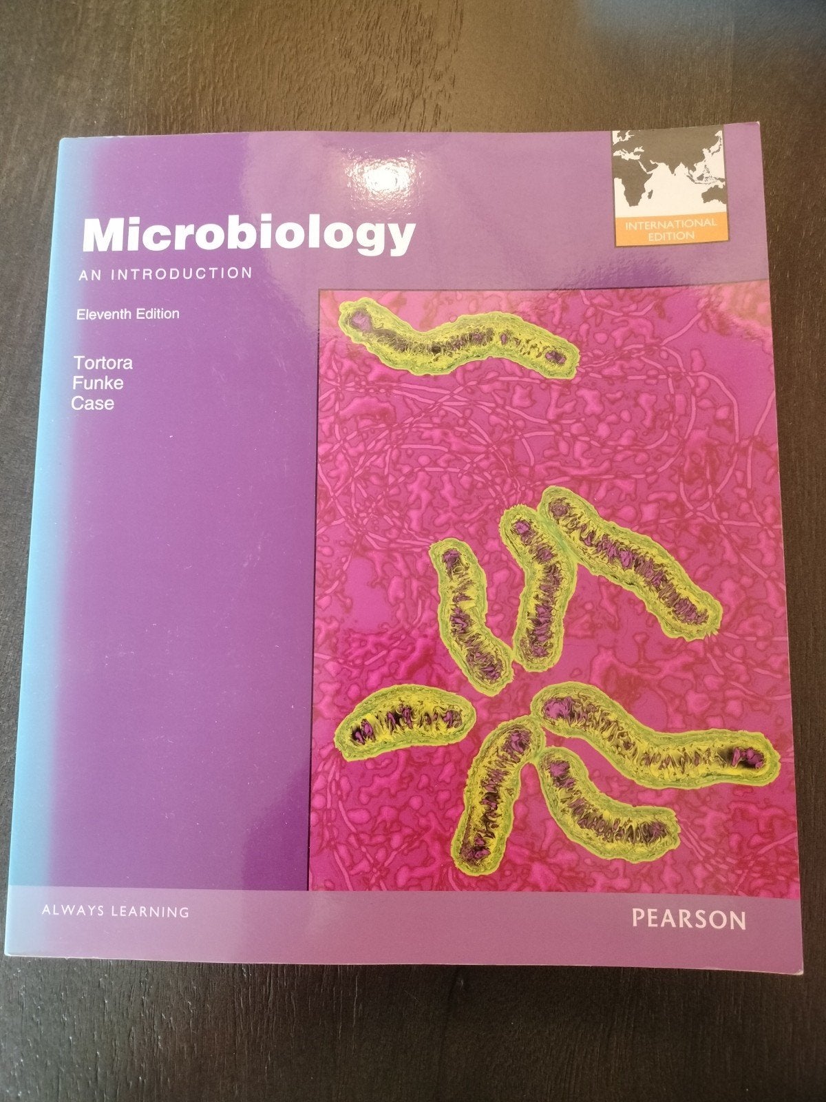 Microbiology 11e PIE : An Introduction, Ophalen of Verzenden, Zo goed als nieuw, Berdell FunkeChristine Case, Natuurwetenschap