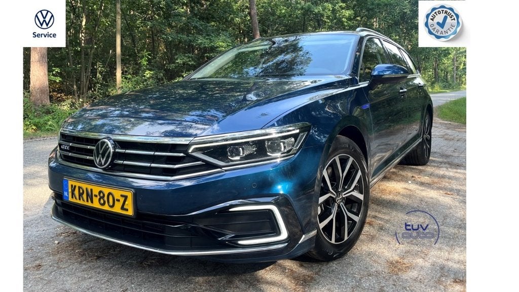 Passat GTE Business Premium DCC | TRH | Leder | 3D | Matrix, Auto's, Volkswagen, 4 cilinders, Met garantie (alle), Blauw, Hybride Elektrisch/Benzine