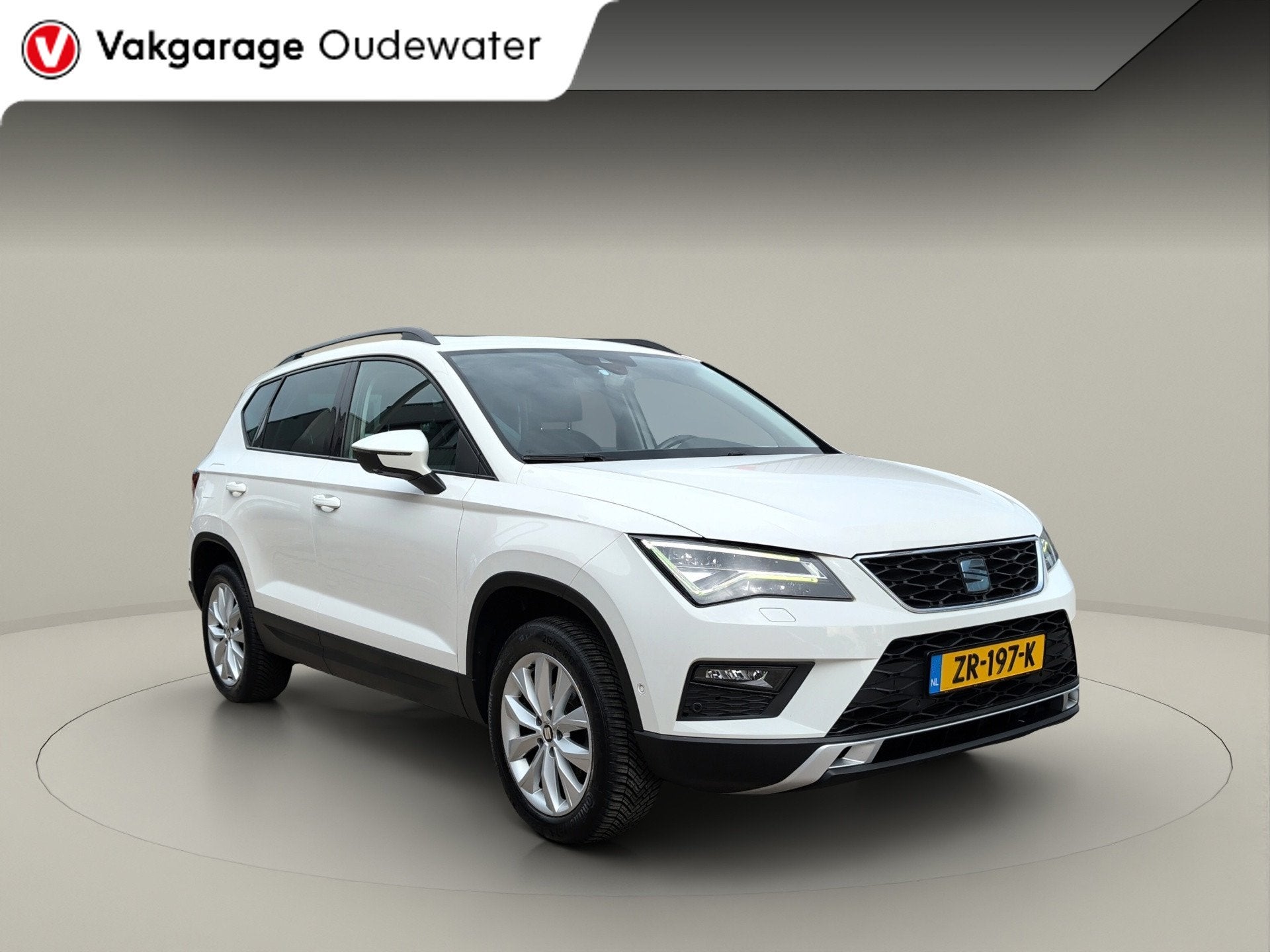 Seat Ateca 1.5 TSI Style Business Intense * Trekhaak * Camer, 4 cilinders, Wit, Origineel Nederlands, Bedrijf