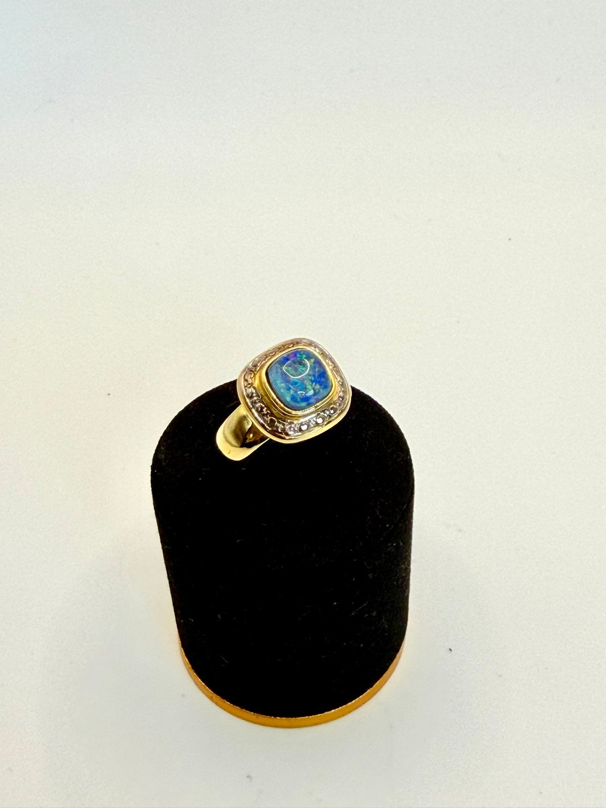 Massieve 14k Bicolor Gouden Ring met Blauwe Opaal - Maat 18, Sieraden, Tassen en Uiterlijk, Ringen, 18 tot 19, Blauw, Nieuw, Ophalen of Verzenden