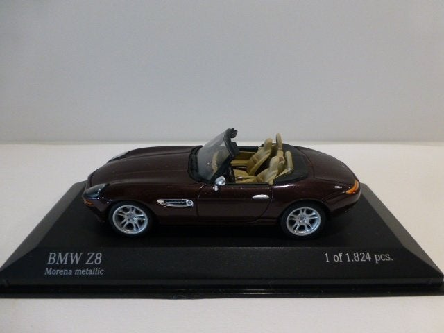 Minichamps BMW Z8 rood metalic, Hobby en Vrije tijd, Modelauto's | 1:43, Ophalen of Verzenden, Nieuw, Bus of Vrachtwagen, MiniChamps