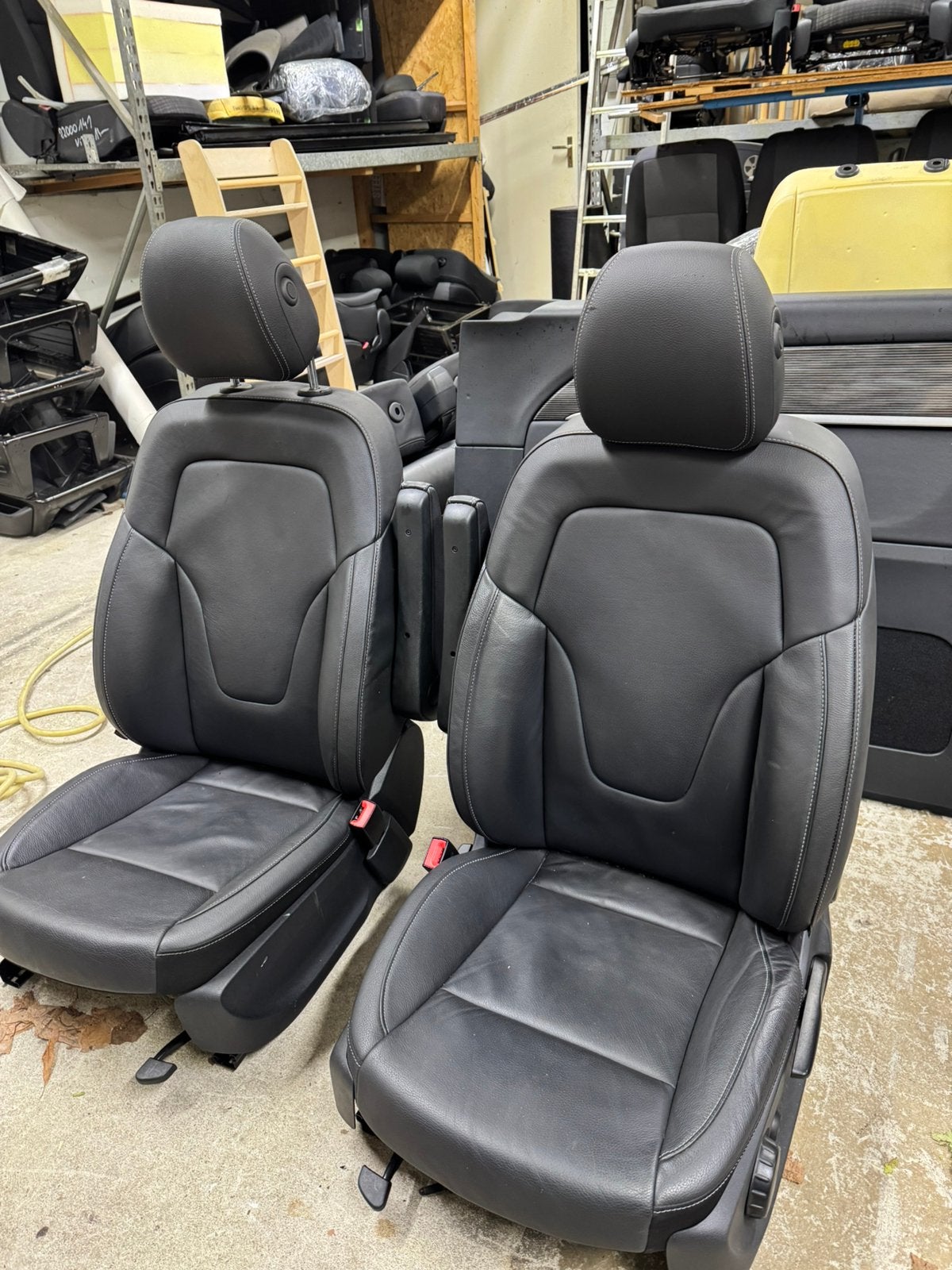 Mercedes V-Klasse W447 Leder Stoelen + 2 Achterbanken, Ophalen