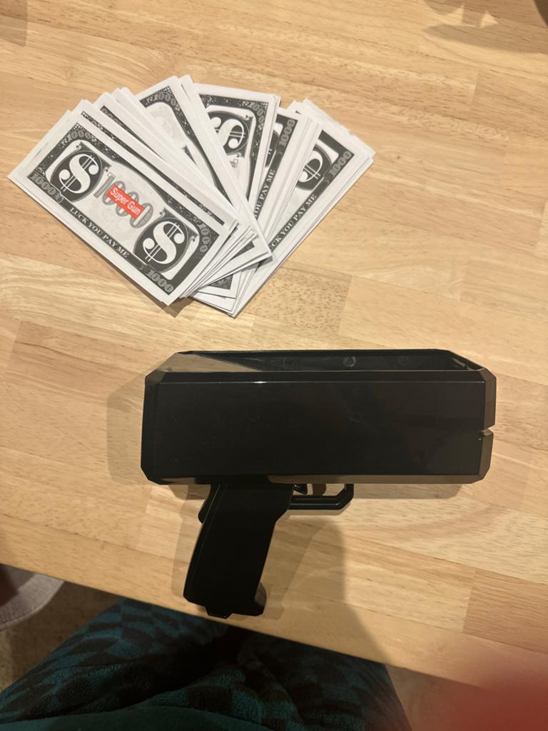 Money Gun - Schiet nep geld voor feestjes en plezier, Ophalen of Verzenden, Zo goed als nieuw, Auto