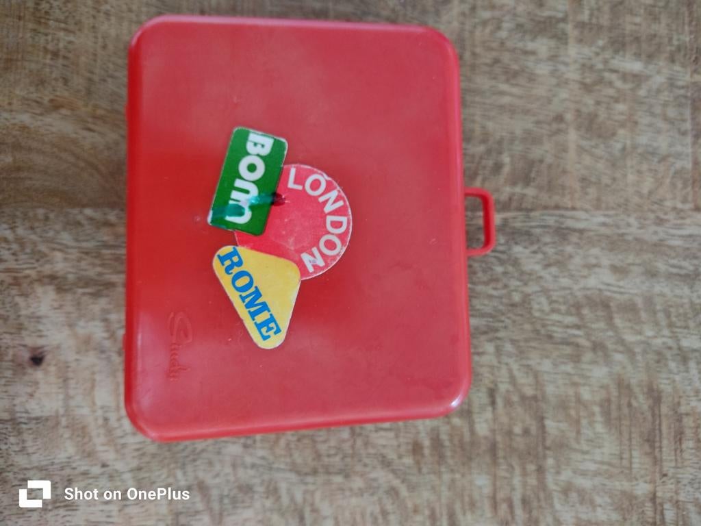 Barbie vintage Sindy koffer rood, Verzamelen, Ophalen of Verzenden, Gebruikt, Accessoires