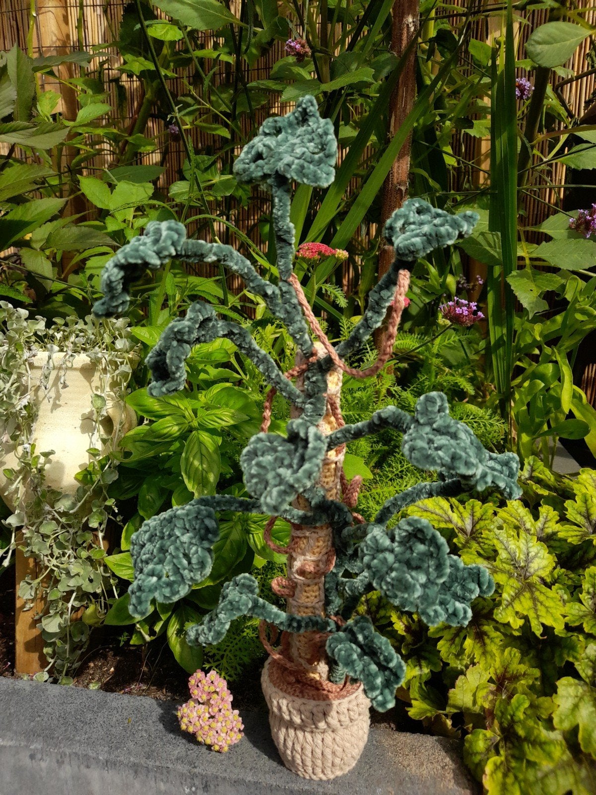 gehaakte hand gemaakte monstera op mospaal, Ophalen of Verzenden, Volle zon, Overige soorten, Minder dan 100 cm