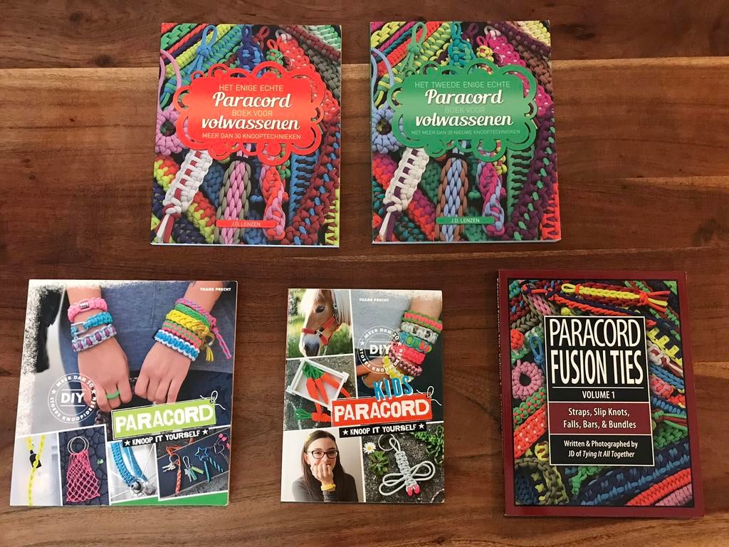 5 x paracord boeken, Ophalen of Verzenden, Zo goed als nieuw, Boek, Kunst en Creatief