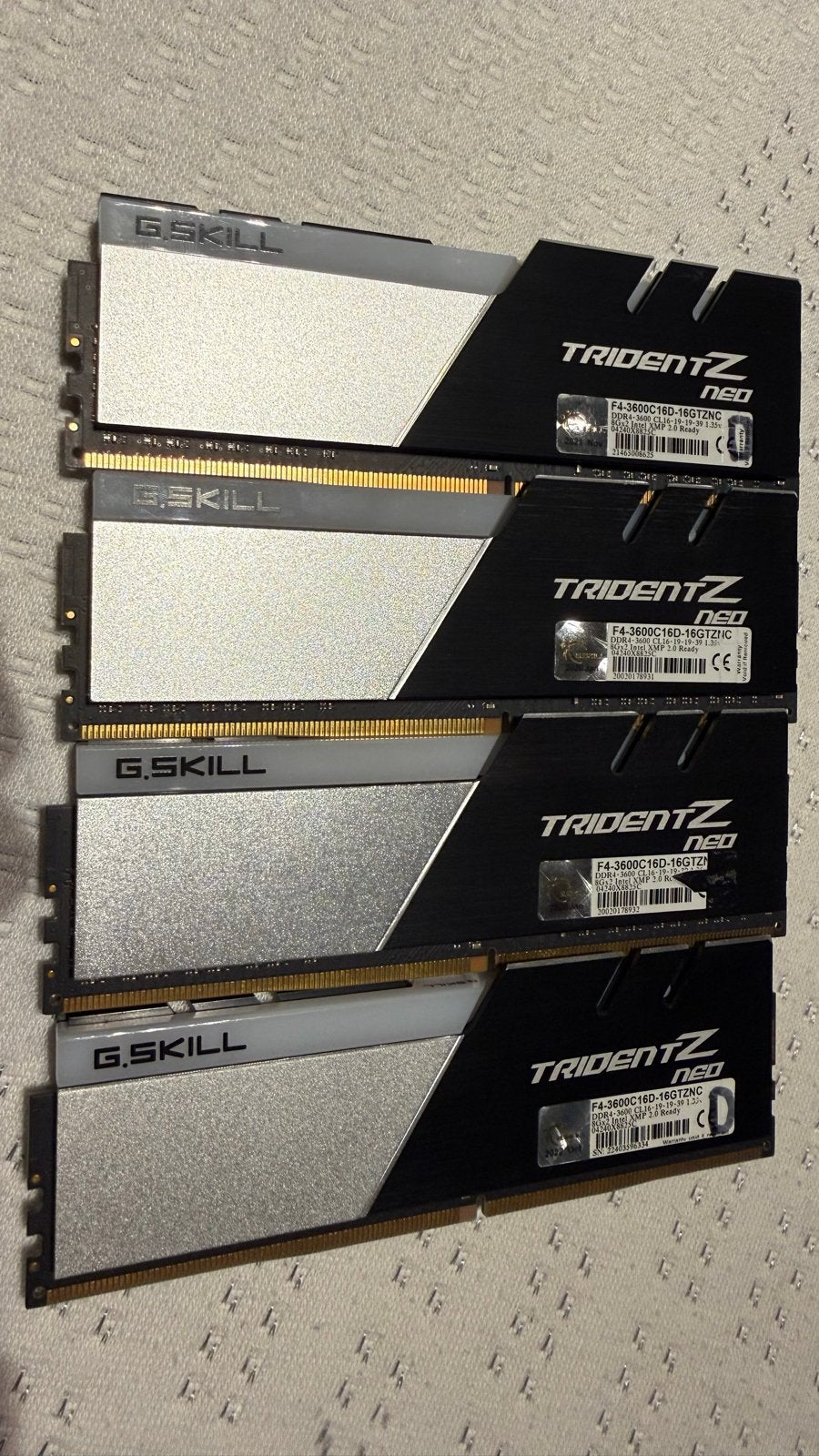 Foto 6 van RAM Geheugensticks te koop (In totaal 4 stuks van 8 Gb)