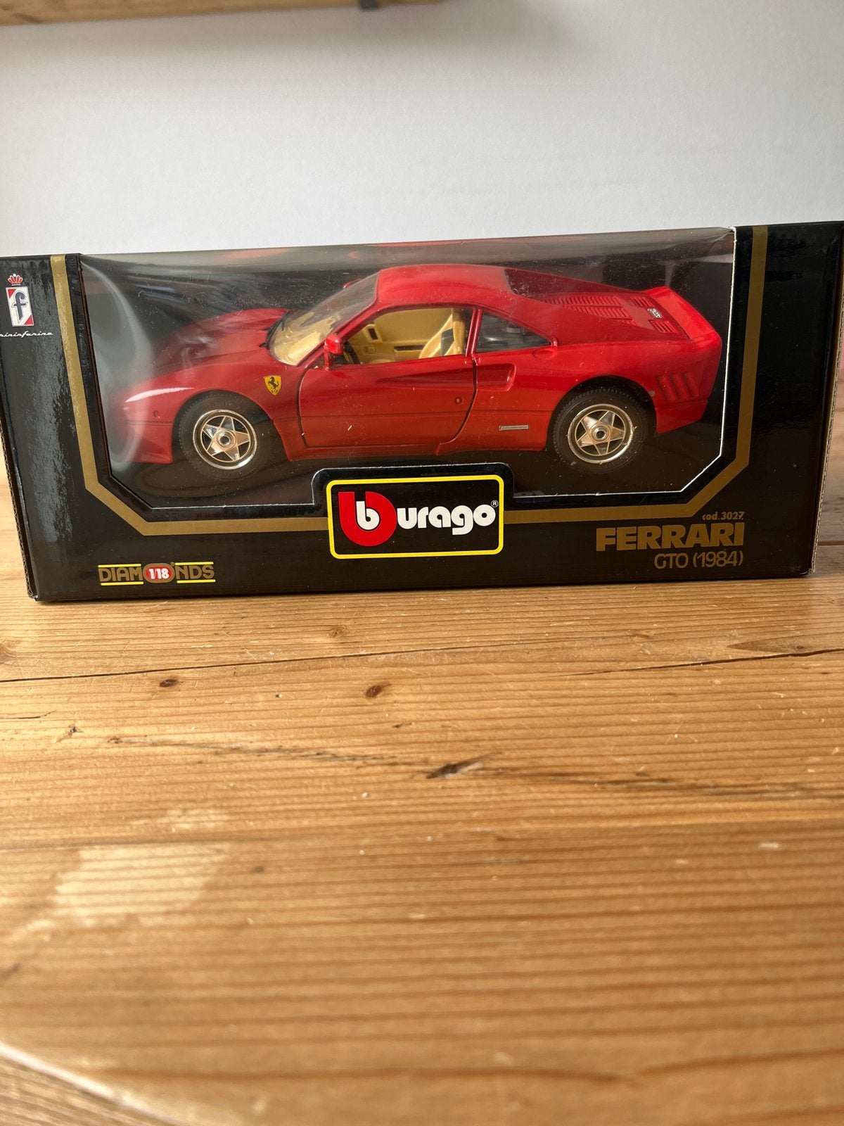 Burago Ferrari GTO (1984) Diecast Model 1:18, Ophalen of Verzenden, Nieuw, Auto, Bburago