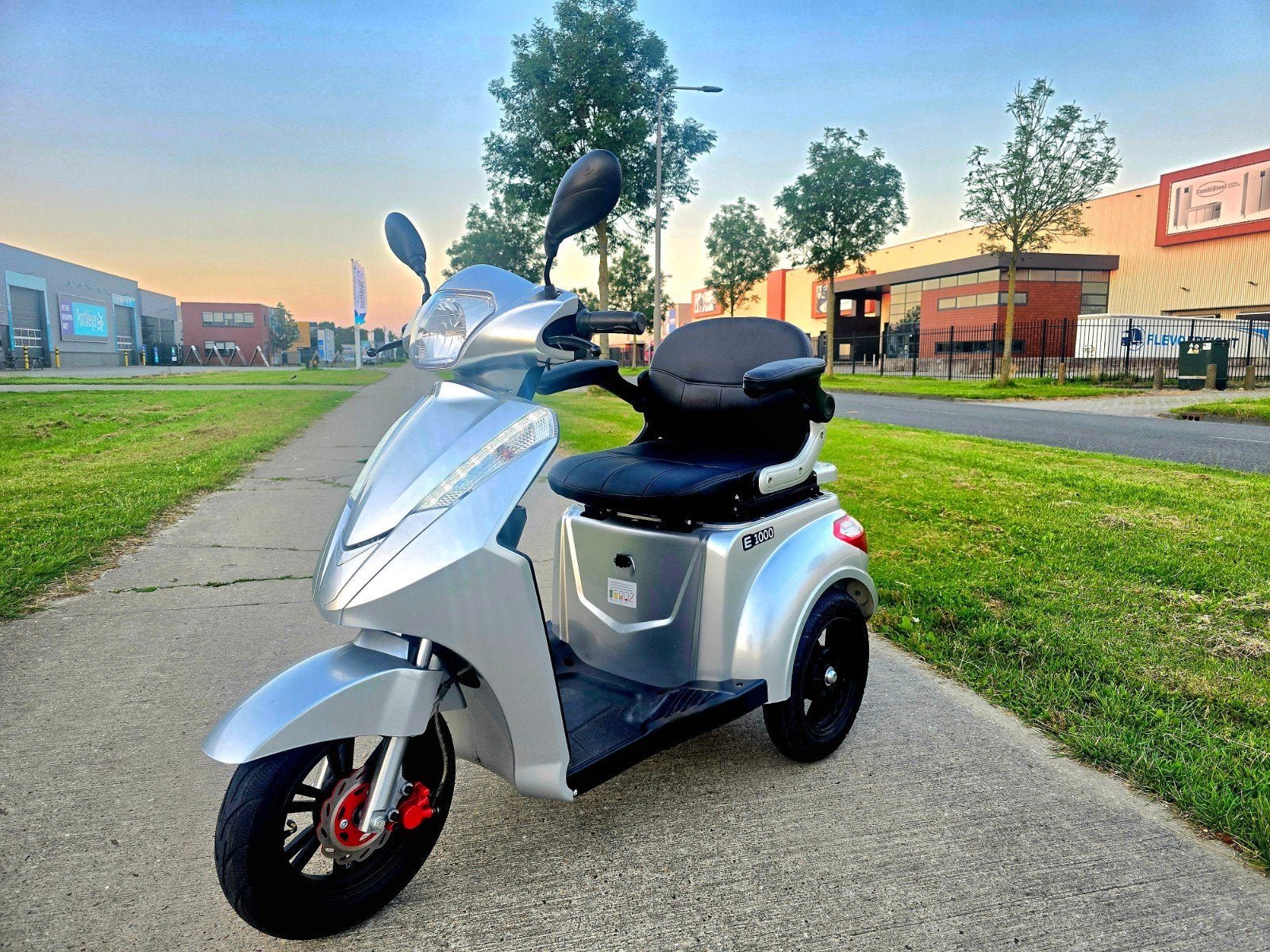 Iva E1000 driewiel scootmobiel 20kmh | 100km gereden, 16 km/u of meer, Ophalen, Overige merken, 26 t/m 35 km
