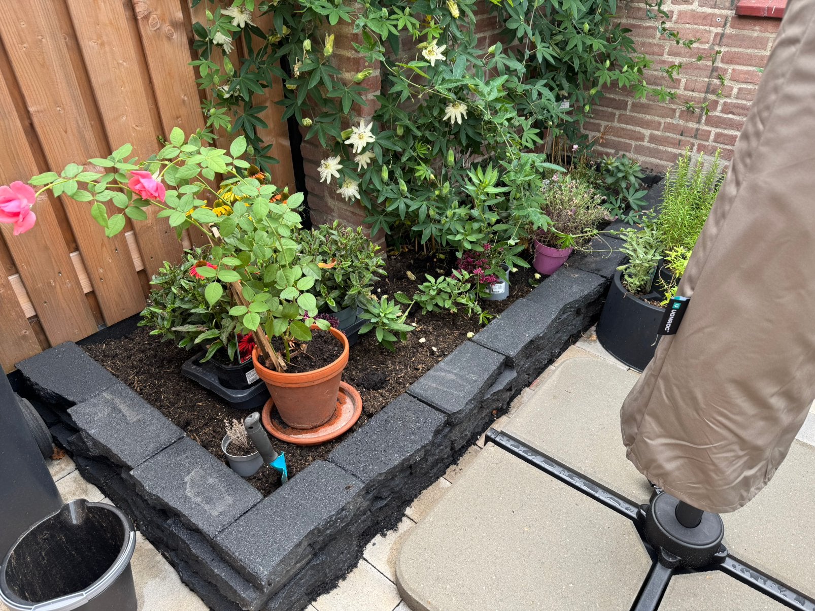 Creatief met gebroken stoeptegels, Tuin en Terras, Tegels en Klinkers, Ophalen, Overige materialen, Gebruikt, Overige typen